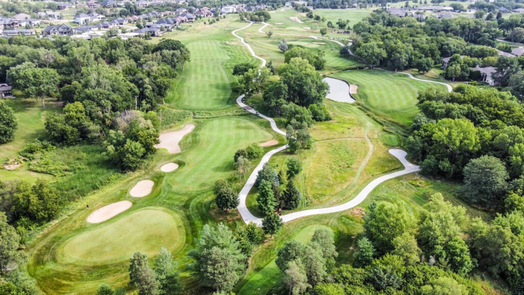 Easley Starts Defense with Lead at Nebraska Amateur
